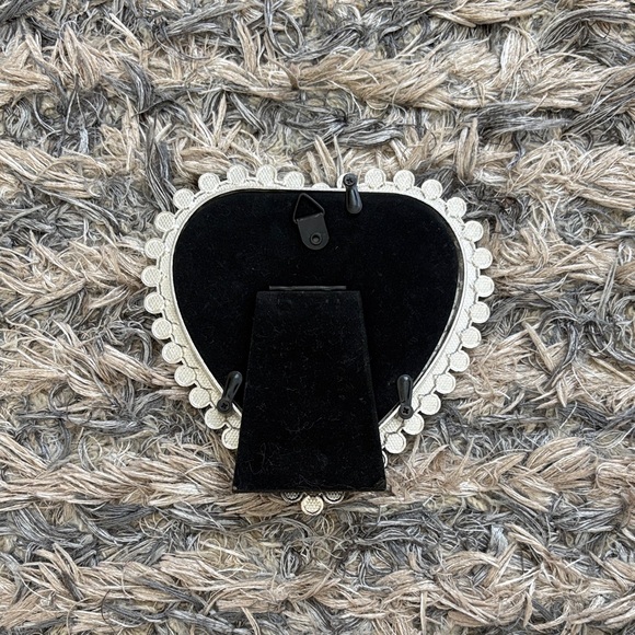 New ! Heart Shaped Pearl Photo Frame - Picture 4 of 5